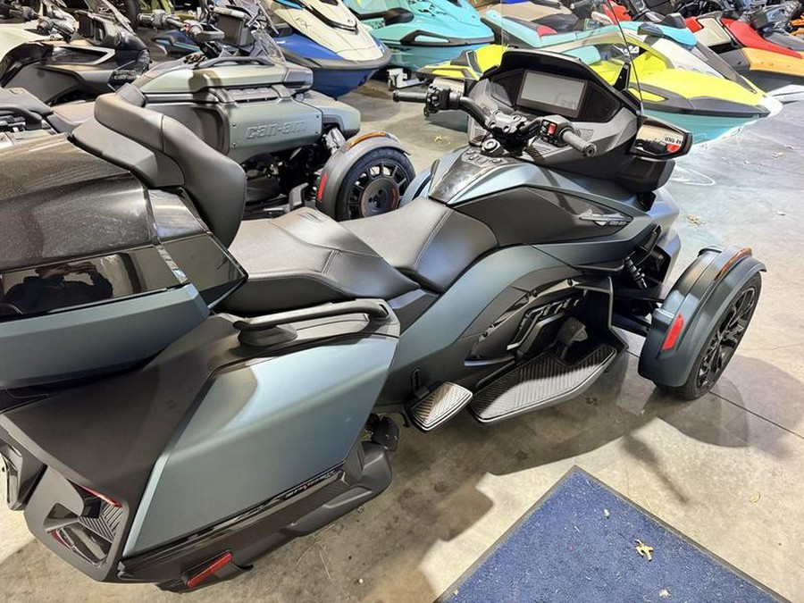 2025 Can-Am® Spyder RT Limited Dark Wheels