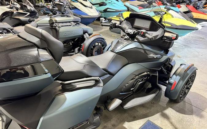 2025 Can-Am® Spyder RT Limited Dark Wheels