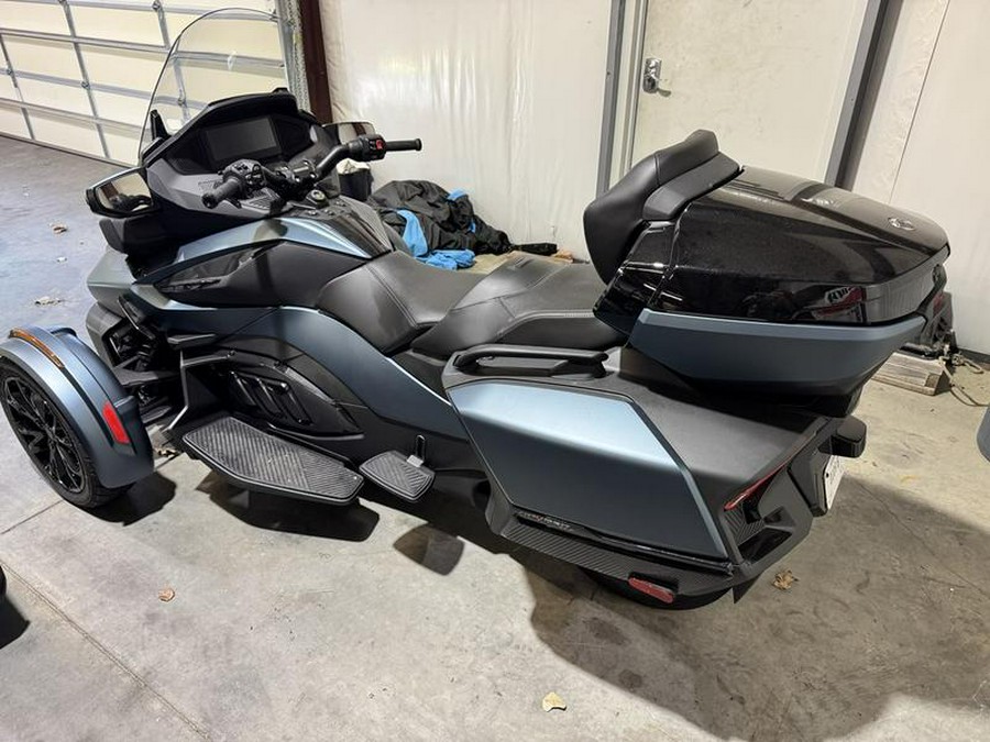 2025 Can-Am® Spyder RT Limited Dark Wheels