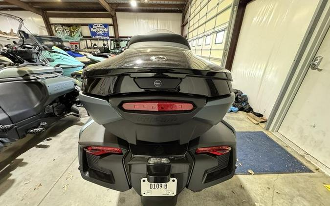 2025 Can-Am® Spyder RT Limited Dark Wheels