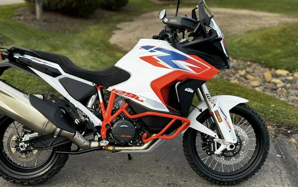 2024 KTM Super Adventure 1290 R W/ Accessories