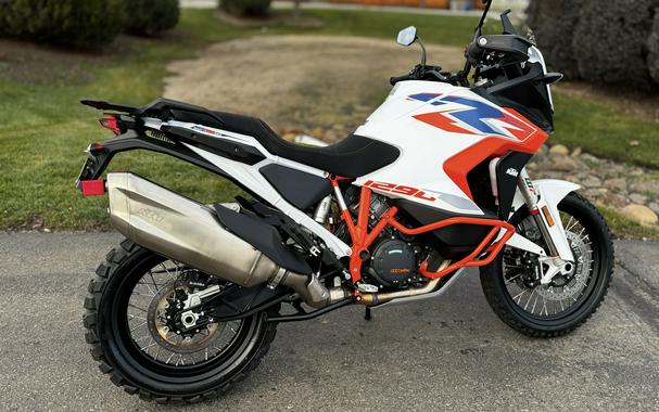 2024 KTM Super Adventure 1290 R W/ Accessories