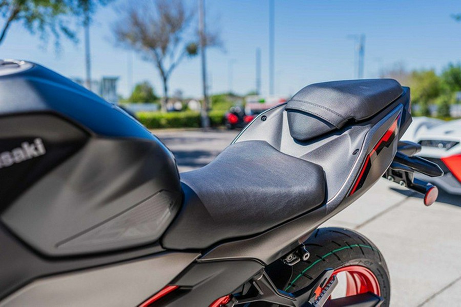 2025 Kawasaki Z500 SE ABS