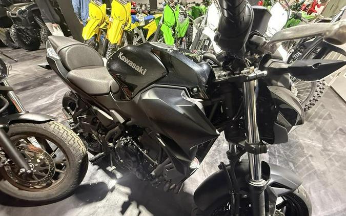 2021 Kawasaki Z650 Metallic Spark Black/Metallic Flat Spark Black