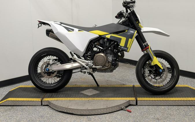 2020 Husqvarna 701 SUPERMOTO