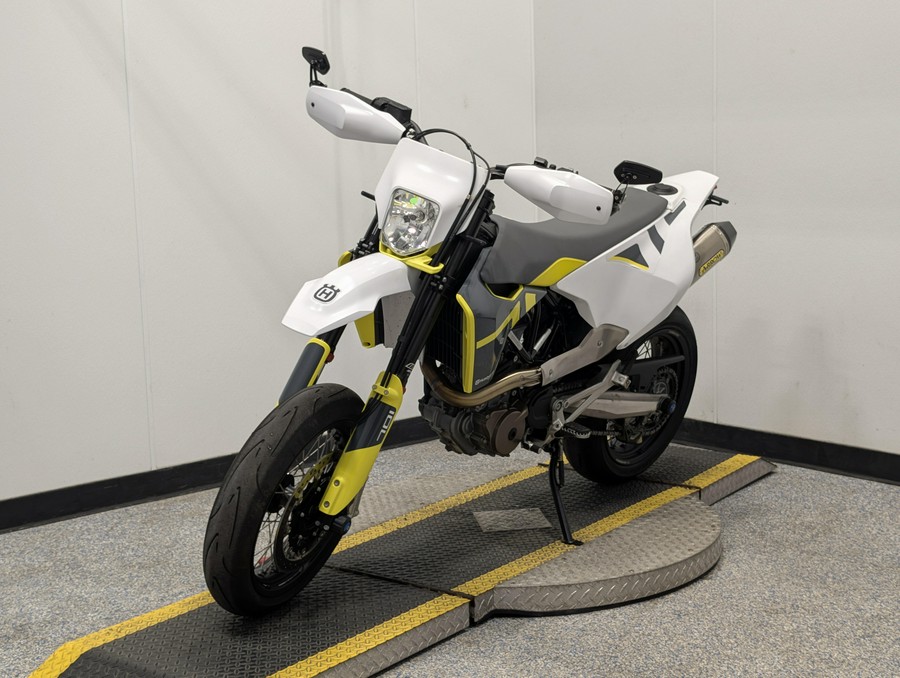2020 Husqvarna 701 SUPERMOTO