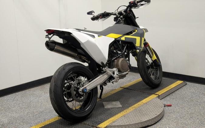 2020 Husqvarna 701 SUPERMOTO