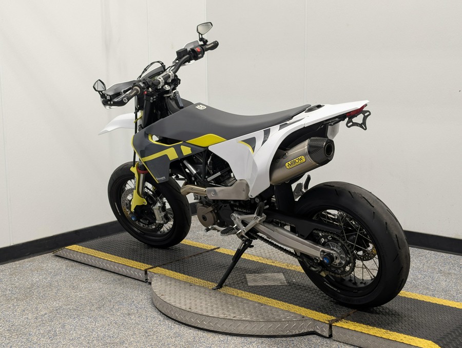 2020 Husqvarna 701 SUPERMOTO