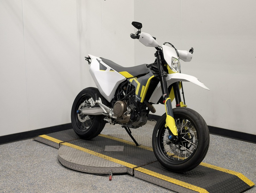 2020 Husqvarna 701 SUPERMOTO