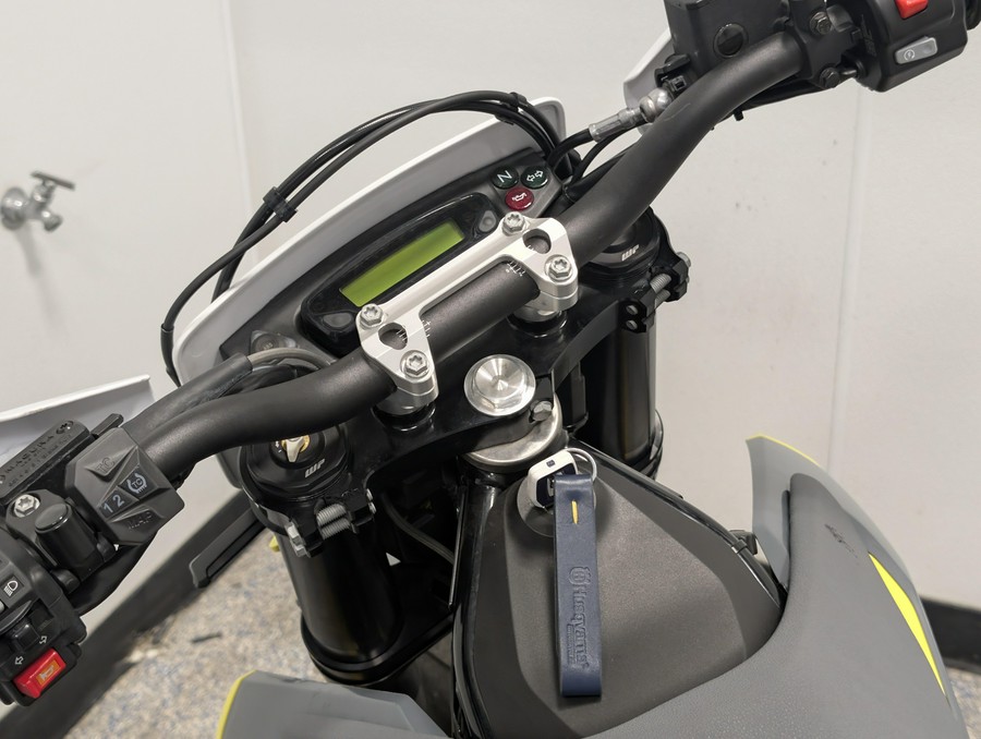 2020 Husqvarna 701 SUPERMOTO
