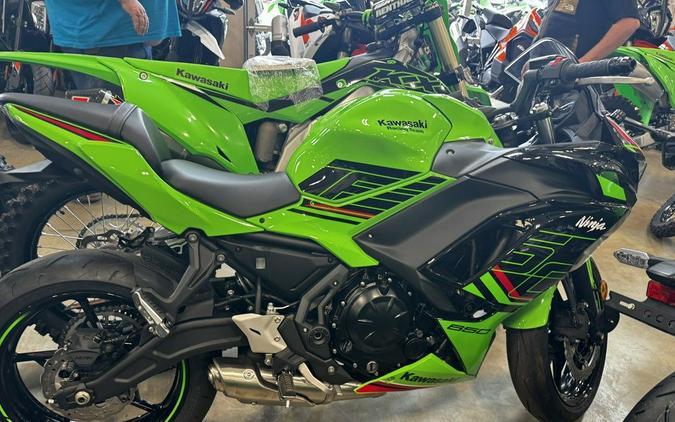 2024 Kawasaki Ninja® 650 KRT Edition ABS