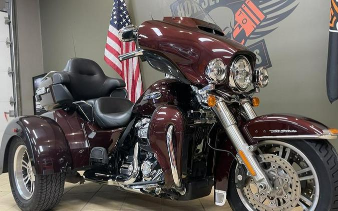 2019 Harley-Davidson® FLHTCUTG - Tri Glide® Ultra