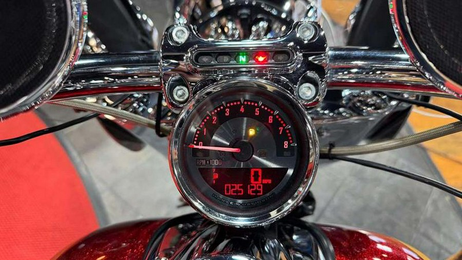 2014 Harley-Davidson® FLSTNSE - CVO™ Softail® Deluxe