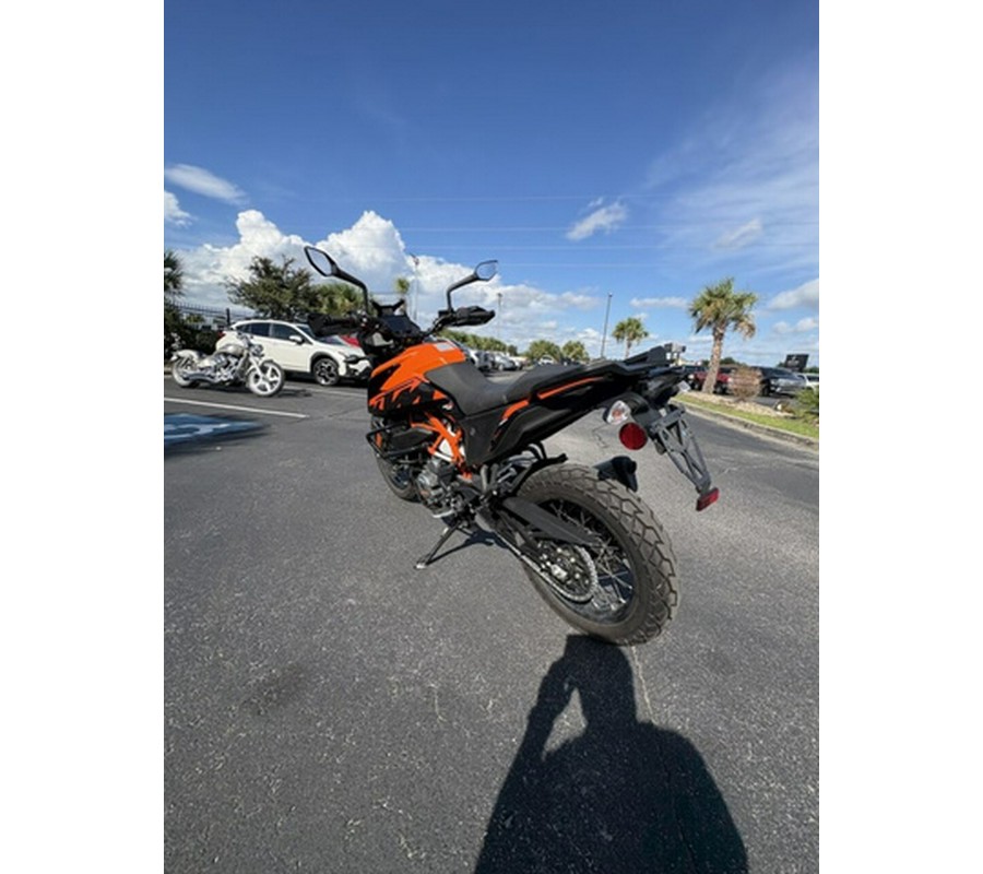 2023 KTM Adventure 390