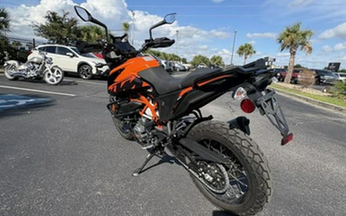 2023 KTM Adventure 390