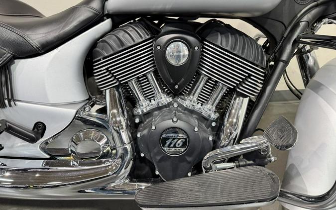 2018 Indian Motorcycle® Chieftain® Classic ABS Star Silver Smoke