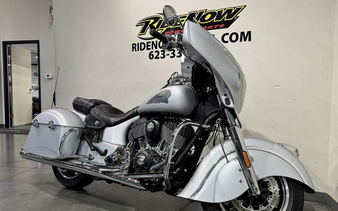 2018 Indian Motorcycle® Chieftain® Classic ABS Star Silver Smoke