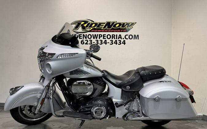 2018 Indian Motorcycle® Chieftain® Classic ABS Star Silver Smoke