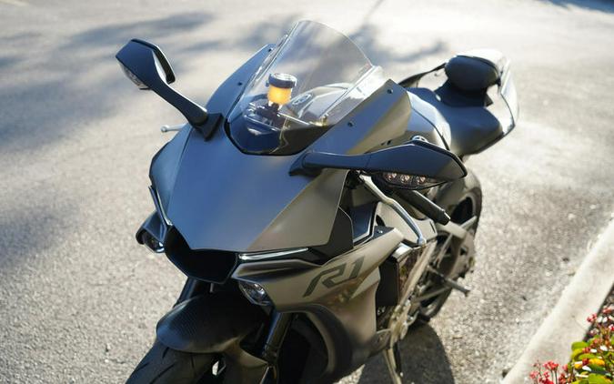 2016 Yamaha YZF-R1S