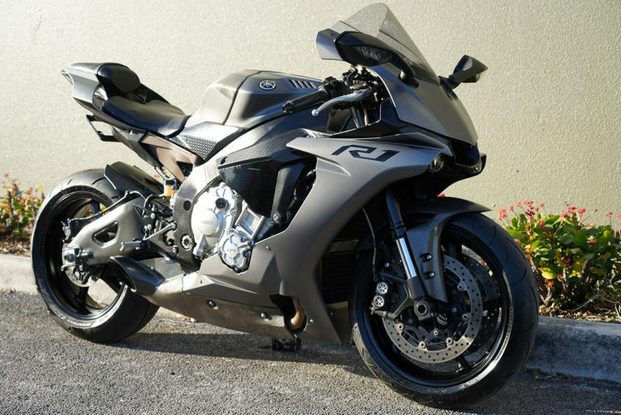 2016 Yamaha YZF-R1S