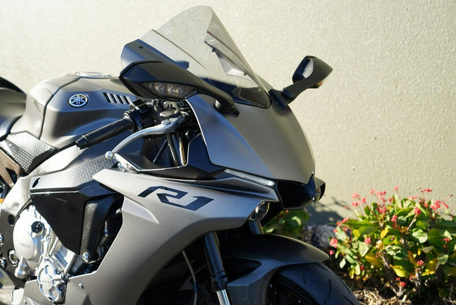 2016 Yamaha YZF-R1S