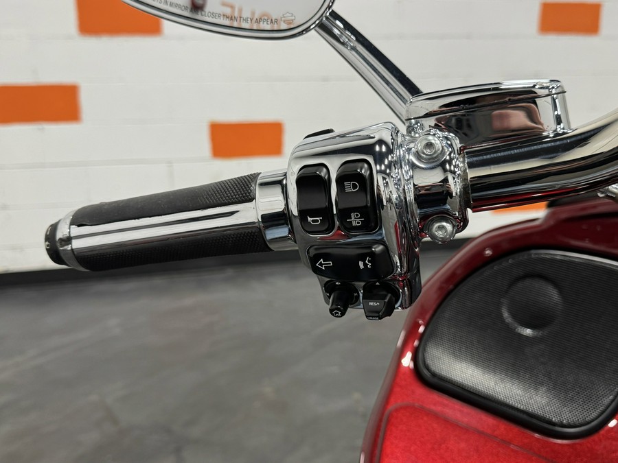 2015 HARLEY DAVIDSON ROAD GLIDE CVO