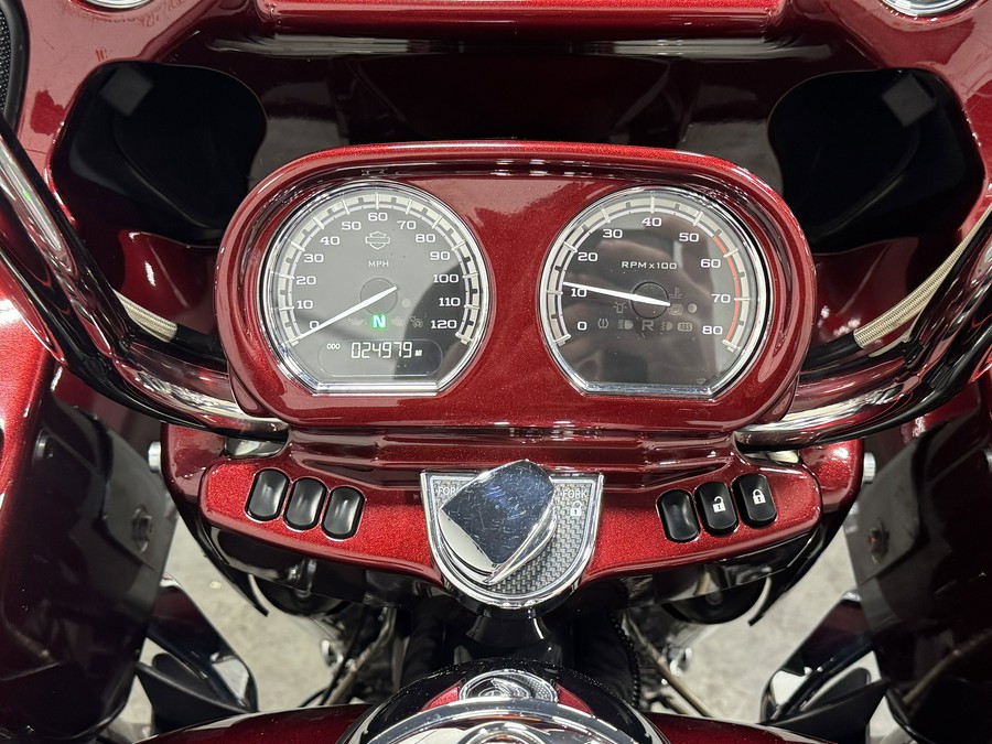 2015 HARLEY DAVIDSON ROAD GLIDE CVO