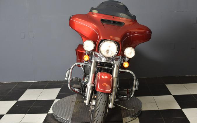 2019 Harley-Davidson Street Glide Wicked Red FLHX