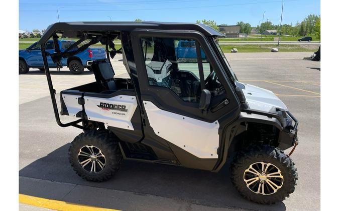 2016 Honda PIONEER 1000-5 DELUXE Base