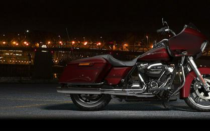 2018 Harley-Davidson® Road Glide® Twisted Cherry