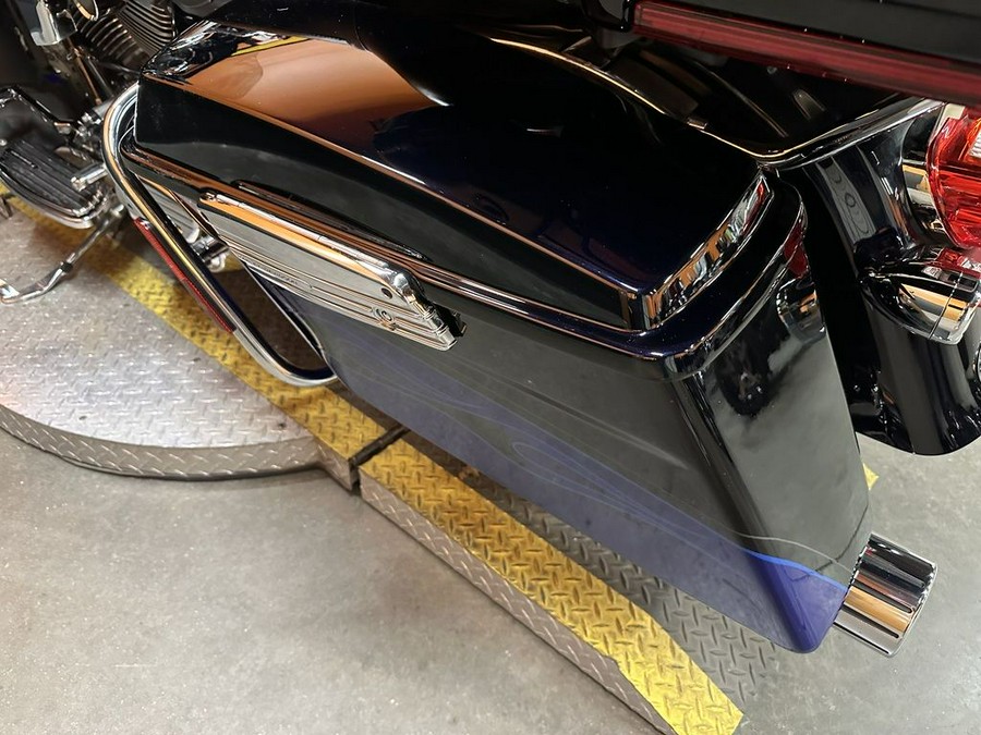 2011 Harley-Davidson® FLHTCUSE6 - CVO™ Ultra Classic® Electra Glide®