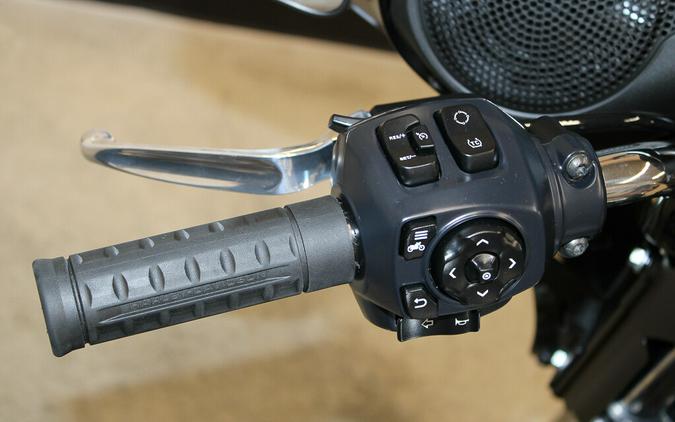 2026 Harley-Davidson Street Glide Grand American Touring FLHX
