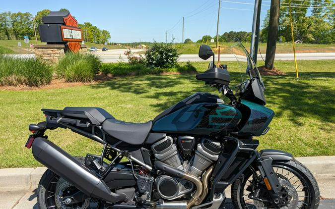 2024 Harley-Davidson Pan America™ 1250 Special Alpine Green