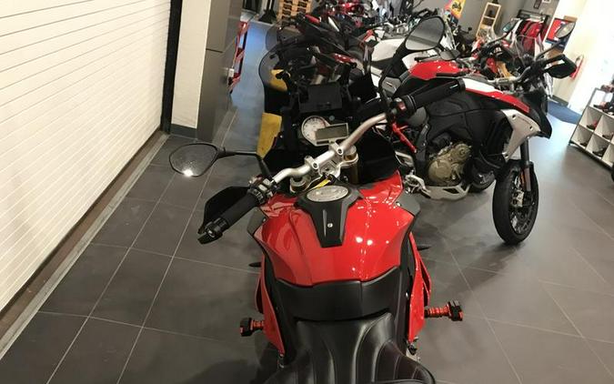 2016 BMW S 1000 XR Premium Racing Red