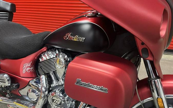 2017 Indian Roadmaster Icon Mesa Red Smoke & Thunder Black