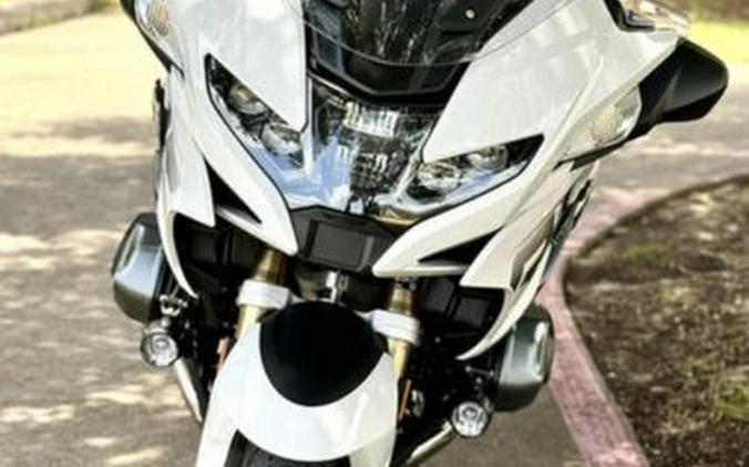 2024 BMW R 1250 RT Alpine White 3