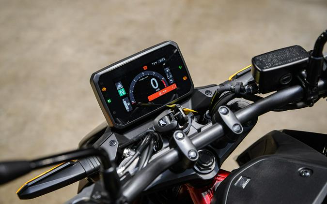 2026 Honda CB750 Hornet E-Clutch