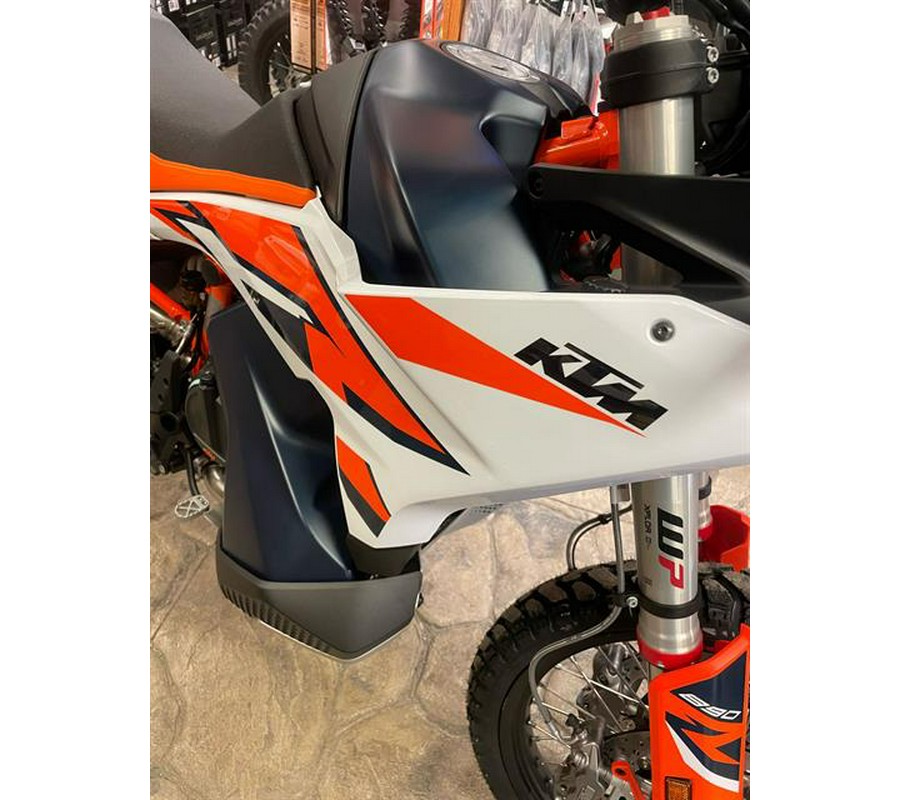 2023 KTM 890 Adventure R