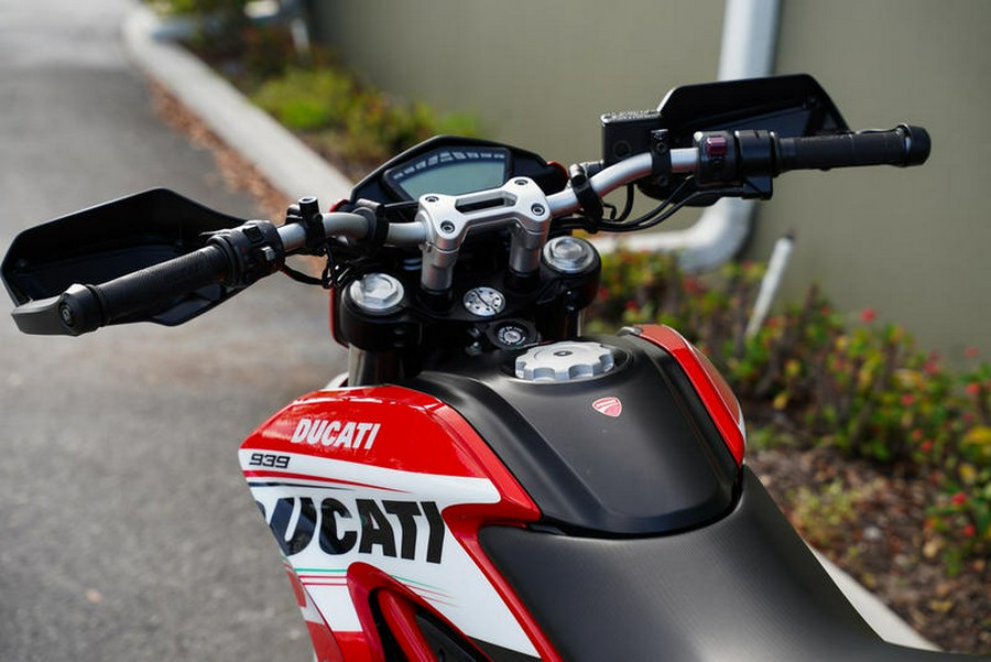 2016 Ducati Hypermotard 939 Red