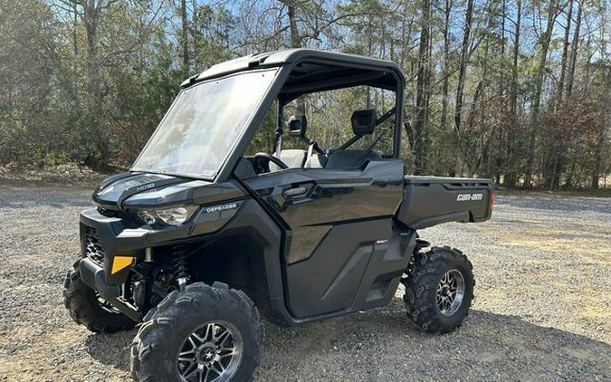 2025 Can-Am Defender DPS HD10