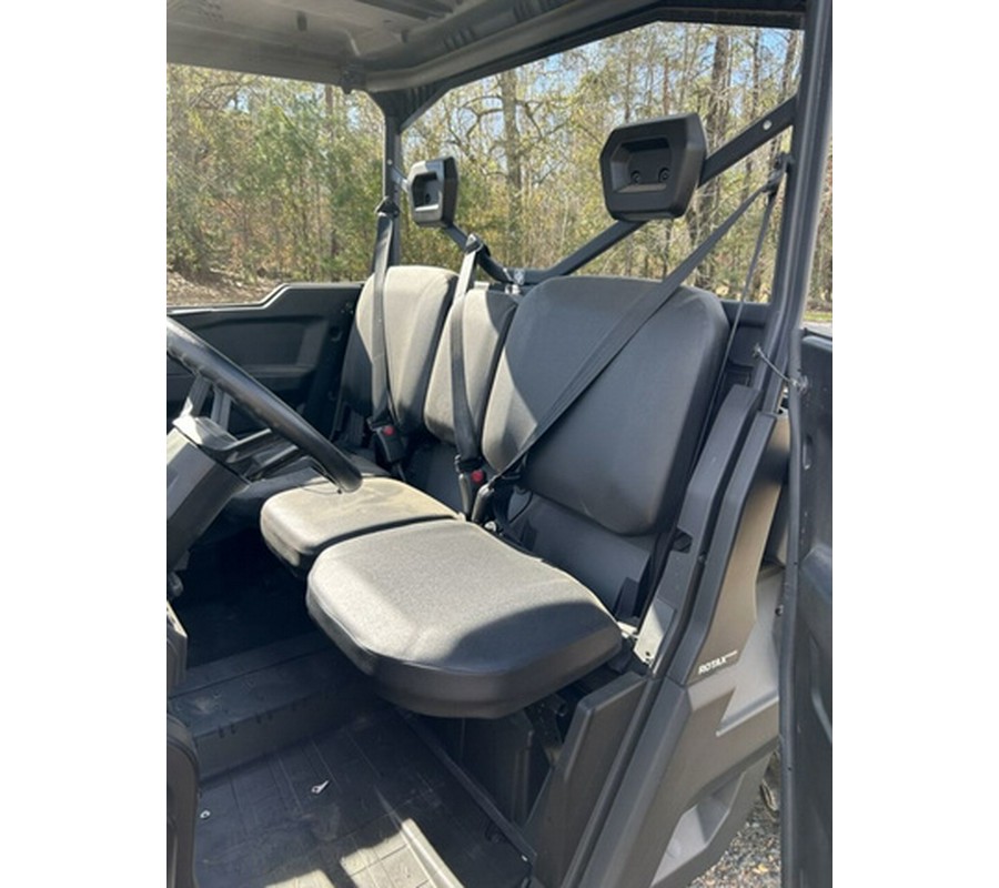 2025 Can-Am Defender DPS HD10