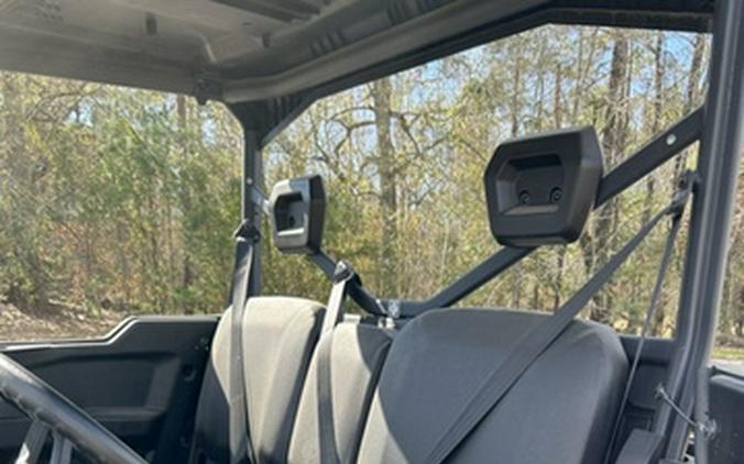 2025 Can-Am Defender DPS HD10