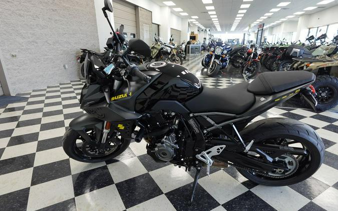 2023 Suzuki GSX-8S CA