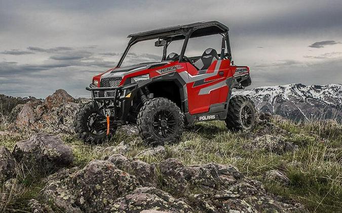 2018 Polaris® General™ 1000 EPS Ride Command™ Edition Matte Sunset Red
