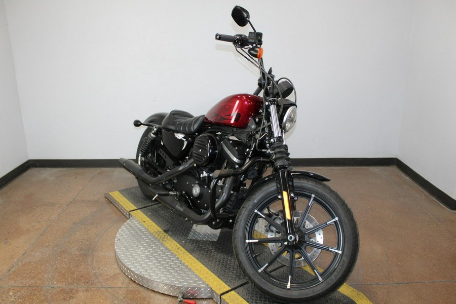 2017 Harley-Davidson® Iron 883™ HC HTRD RED FLK