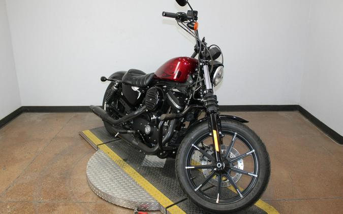 2017 Harley-Davidson® Iron 883™ HC HTRD RED FLK