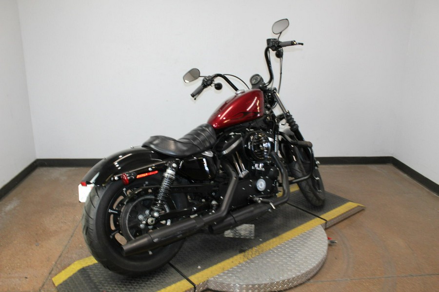 2017 Harley-Davidson® Iron 883™ HC HTRD RED FLK