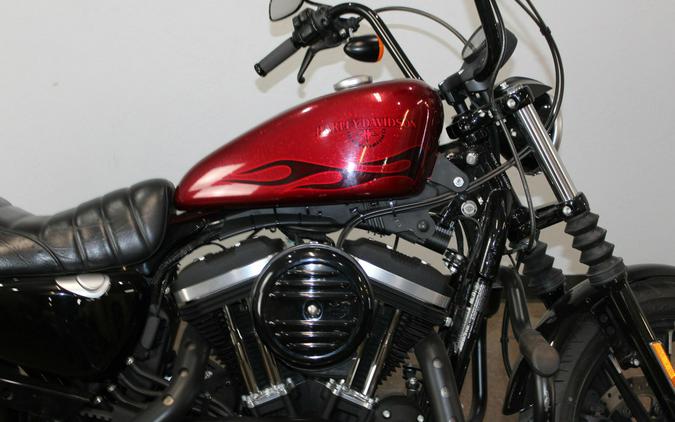 2017 Harley-Davidson® Iron 883™ HC HTRD RED FLK