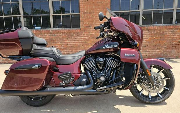 2024 Indian Motorcycle® Roadmaster® Dark Horse® w/Powerband Audio Package Maroon Metallic