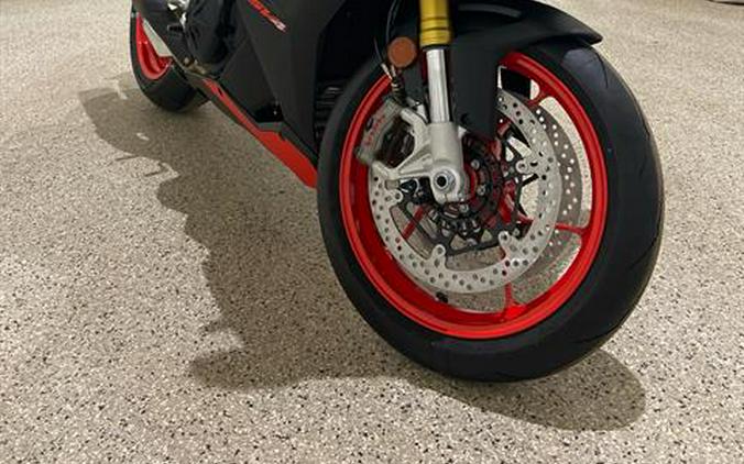 2024 Aprilia RSV4 1100